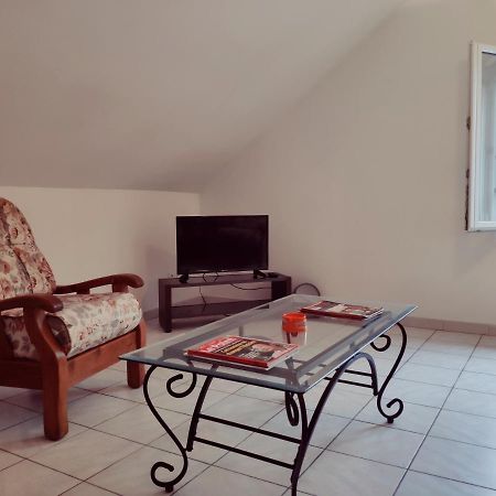 Appartamento Au Bord Du Foron Scionzier Esterno foto